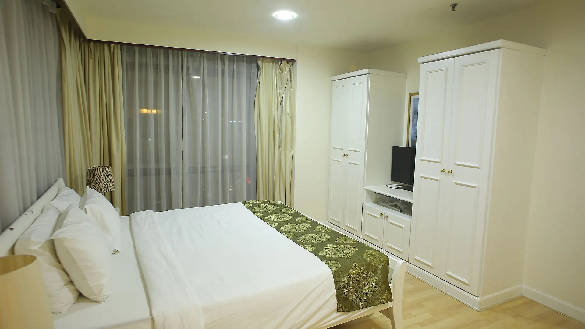 Kl Service Suite At Times Square Kuala Lumpur Hotel